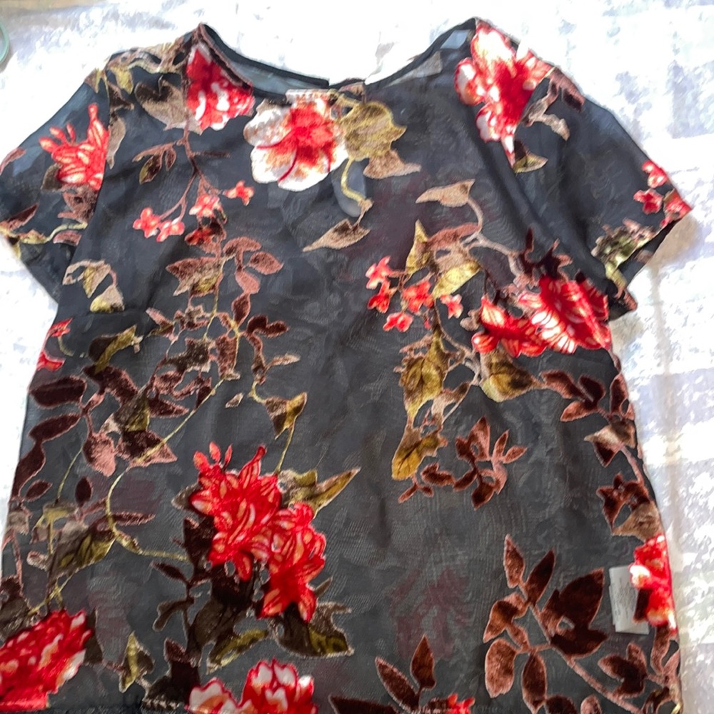 mwah top with velvet roses